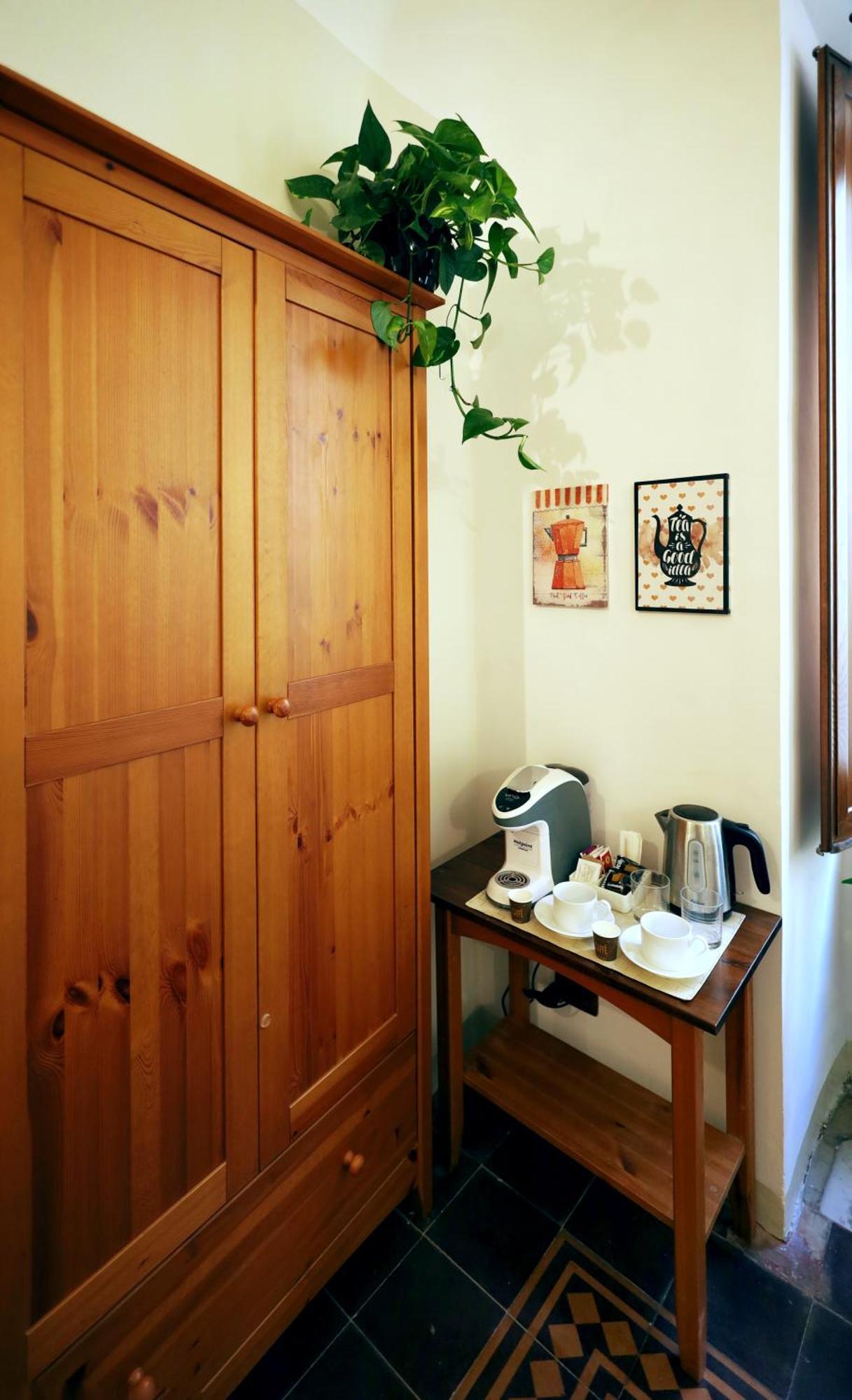 Cataneasy Rooms Exteriör bild