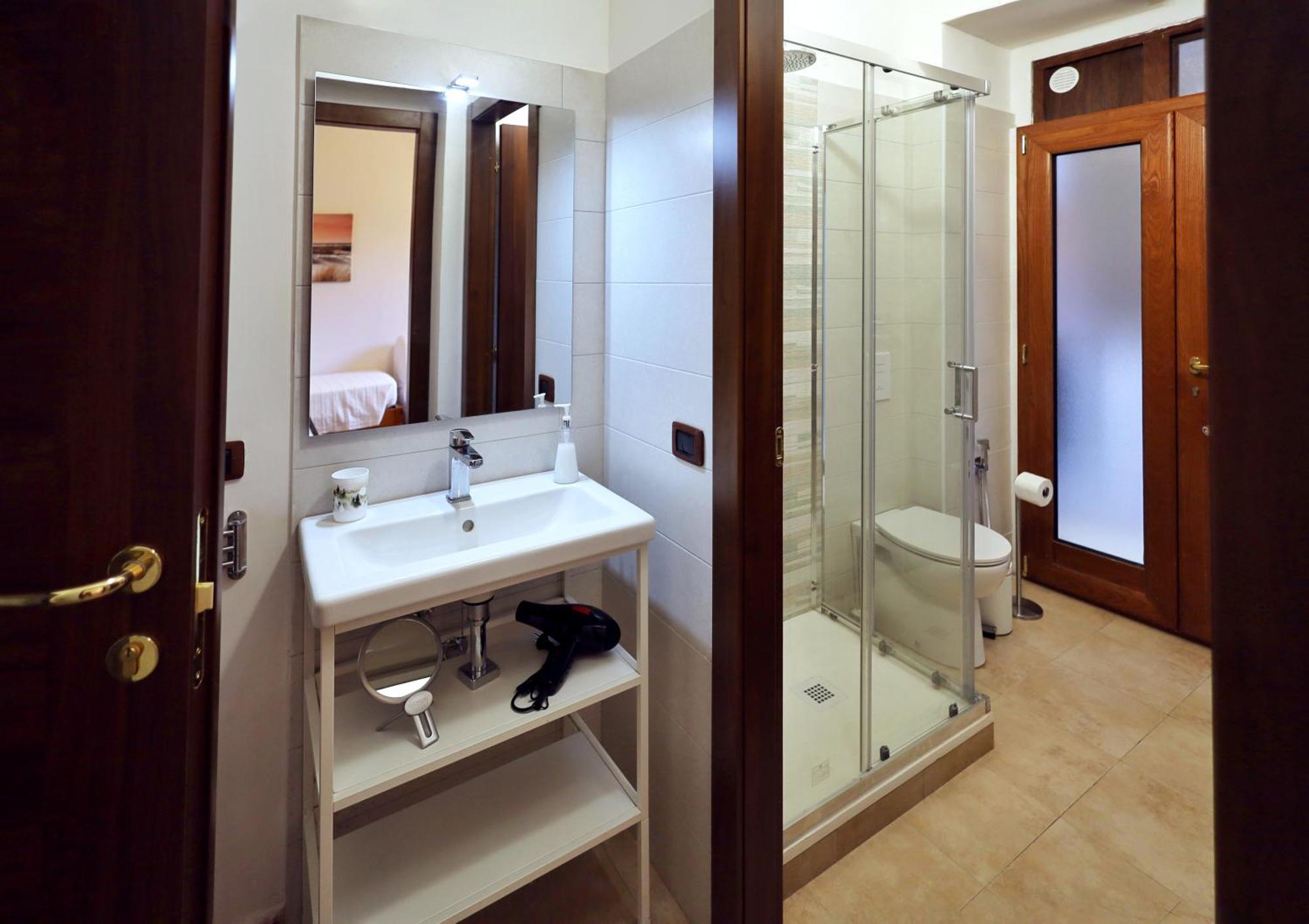 Cataneasy Rooms Exteriör bild